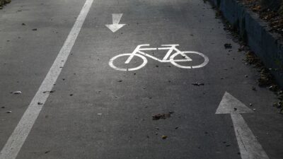 Piste ciclabili in Italia: in quali città è più facile spostarsi in bici?