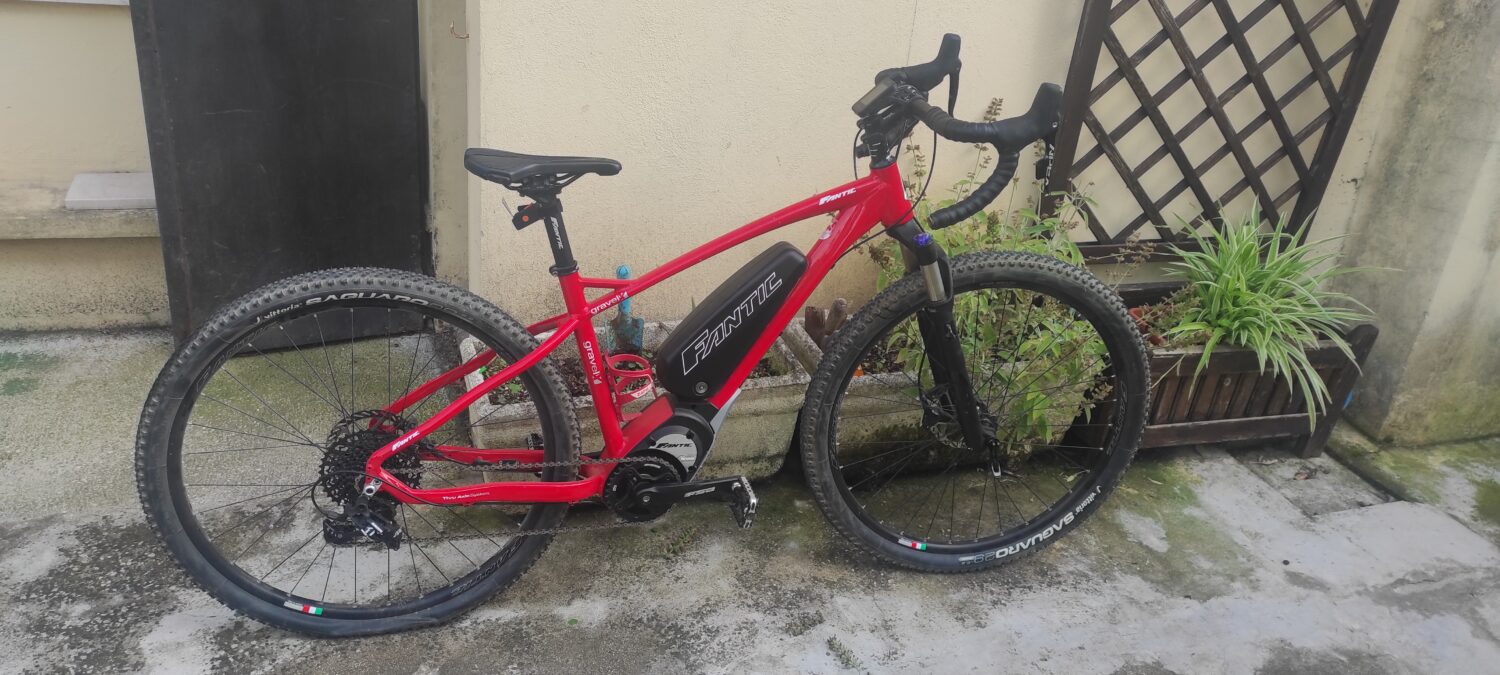 Bicicletta elettrica gravel