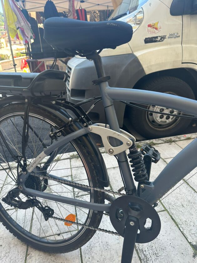 Bicicletta trekking elettrica