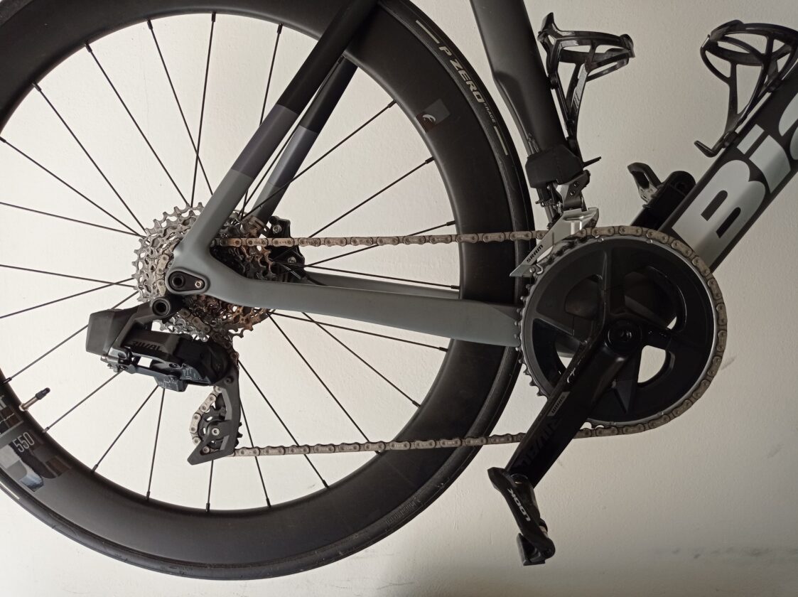 Bianchi OLTRE XR4 -Rival 2x12v.