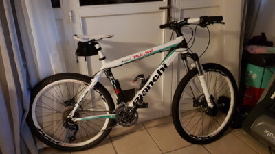 BICICLETTA BIANCHI IN CARBONIO
