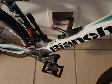 BICICLETTA BIANCHI IN CARBONIO