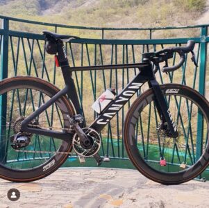 Canyon Aeroad CF SLX 8 Etap axs 12v