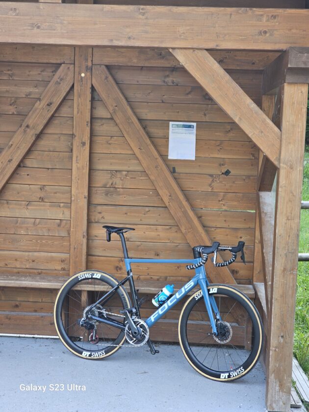 Focus Izalco Max 9.8 carbonio AXS 12V