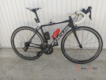 Bici da corsa Focus Cayo Carbon
