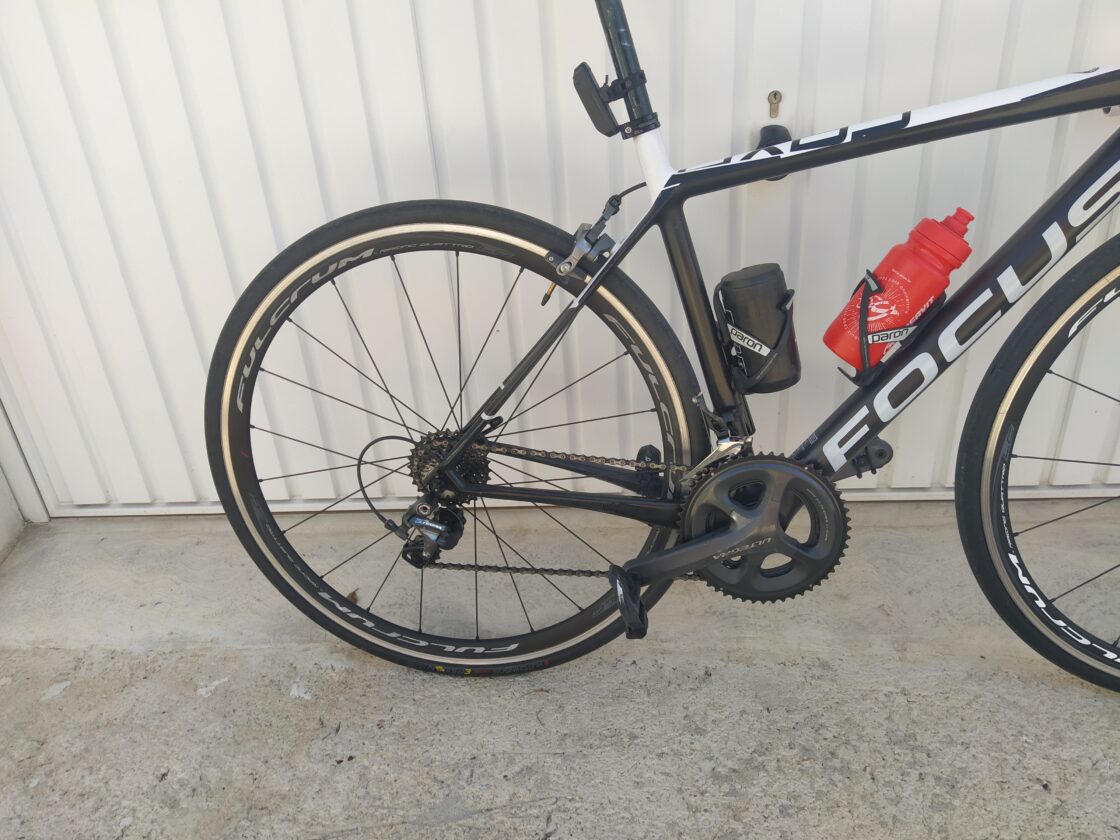 Bici da corsa Focus Cayo Carbon