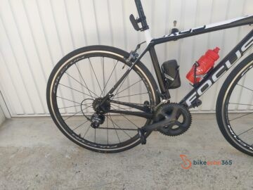 Bici da corsa Focus Cayo Carbon