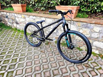 Bicicletta Dirt, Street, Pum Track Canyon Stich