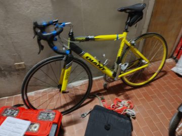 Bici da corsa Giant usata
