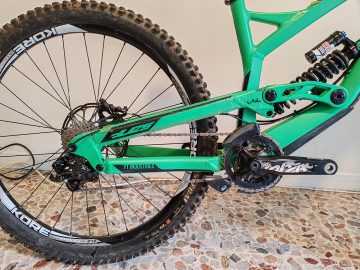 Mtb downhill dh yt tues 27.5