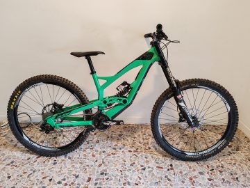 Mtb downhill dh yt tues 27.5