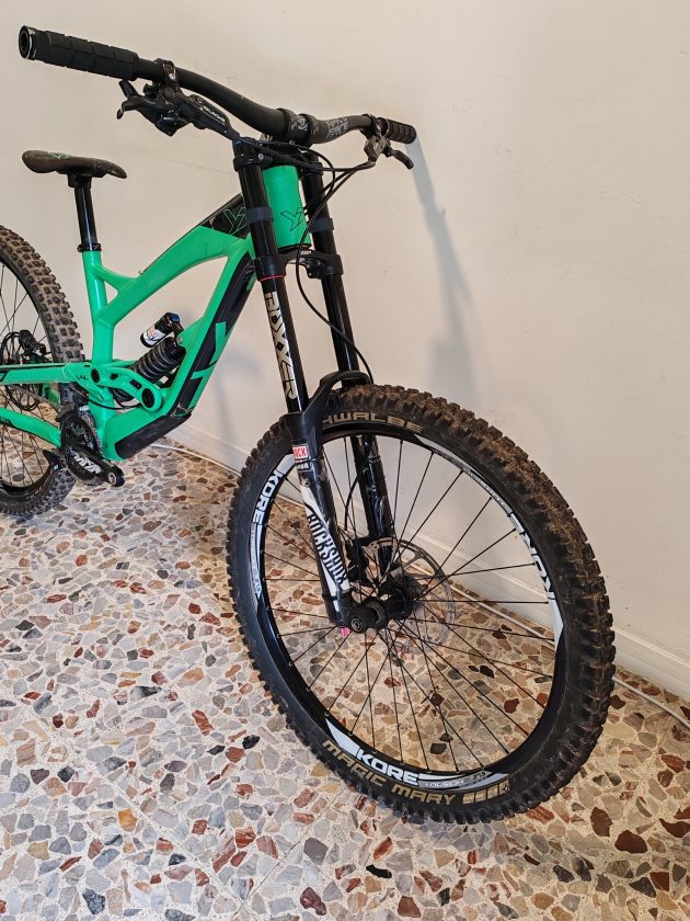 Mtb downhill dh yt tues 27.5