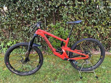 Santa Cruz Nomad 4 CC + Accessori-ricambi