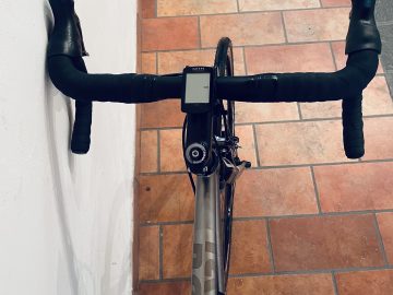 Bici da corsa Nevi in titanio
