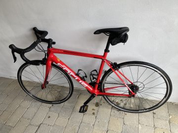 Bici Focus Izalco Race Carbonio