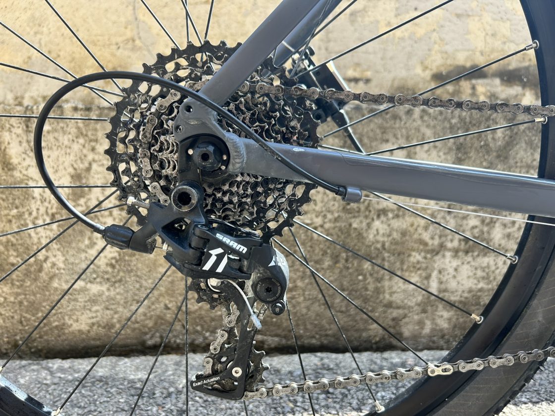 TRIBAN GRVL 520 SRAM APEX 1