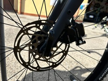 TRIBAN GRVL 520 SRAM APEX 1