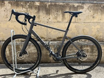 TRIBAN GRVL 520 SRAM APEX 1